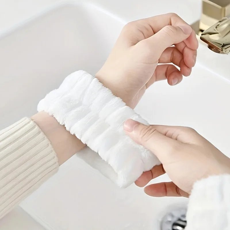 4Pcs Complete Facial Cleansing Kit Cleaner Brush Headband Wristband Hydrotherapy Exfoliating Tool for Blackhead Removal Skinca - Lo Shop Desiderato - 4Pcs Complete Facial Cleansing Kit Cleaner Brush Headband Wristband Hydrotherapy Exfoliating Tool for Blackhead Removal Skinca - Lo Shop Desiderato - 